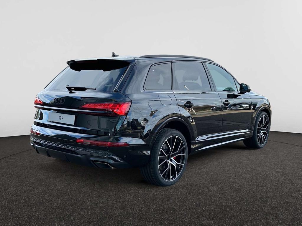 Audi Q7 55 TFSI e Quattro PHEV S line Tiptronic (290 kW)