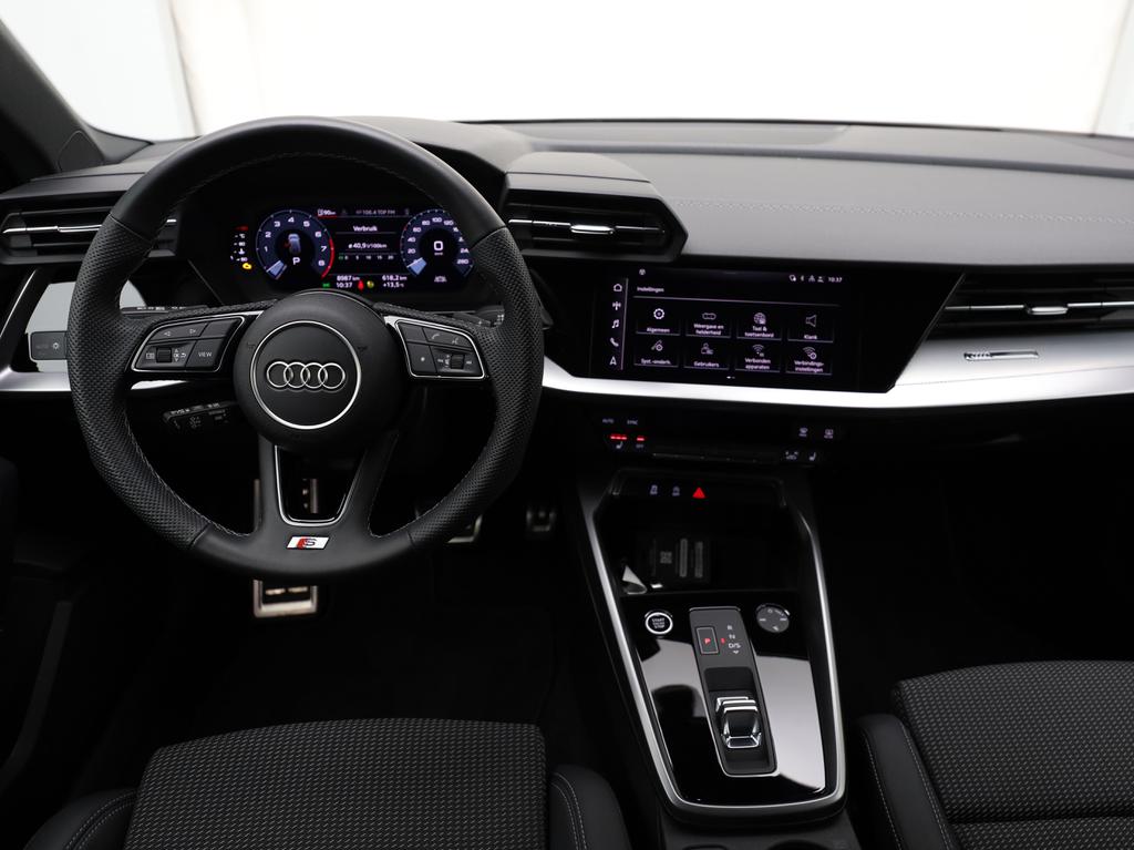 Audi A3 Sportback ADVANCED 30 TFSI 110 PK S-tronic / Cruise Control / PDC Rear / Apple Carplay