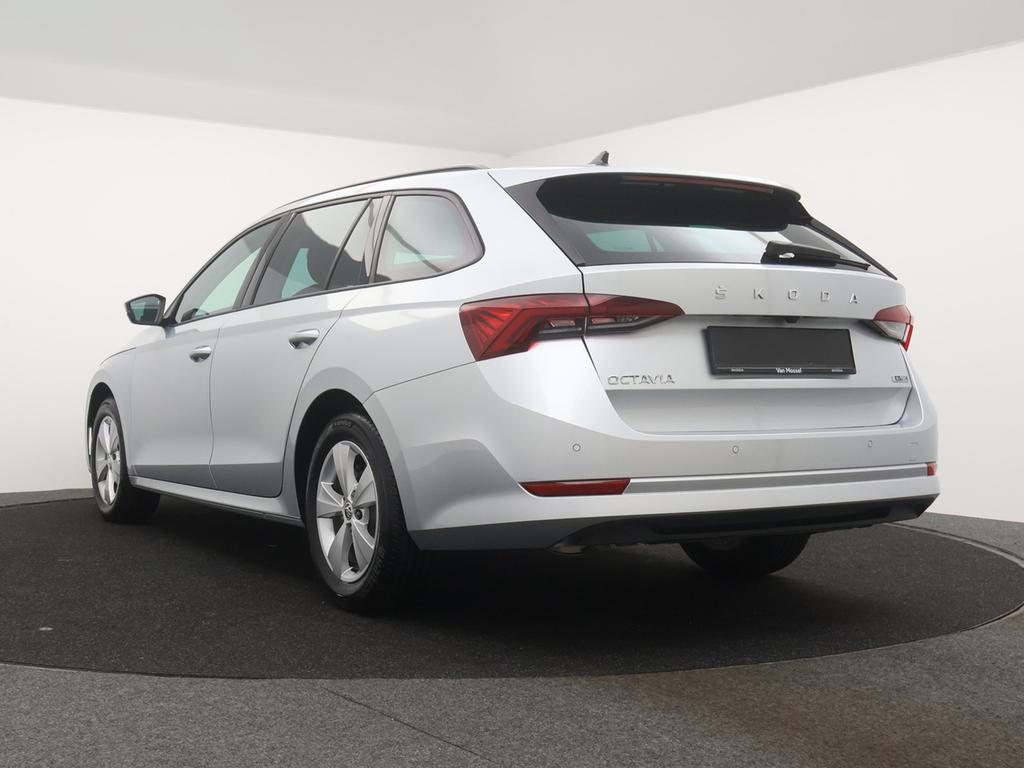 Skoda Octavia Combi Ambition 1.5TSI 150PK *AUTOMAAT*NAVI*APP CONNECT*ZETELVERWARMING*BLTH*CRUISE*PDC