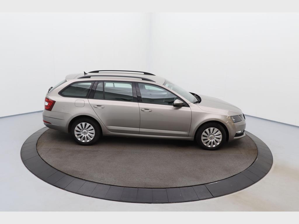 Skoda Octavia Combi AMBITION 1.6 CR TDi 116 PK DSG-7