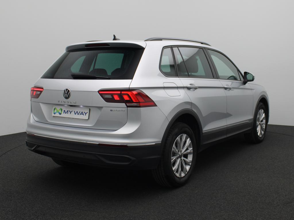 Volkswagen Tiguan LIFE 1.4 eHybrid 245 PK DSG-7 / Open Dak / ACC / Camera