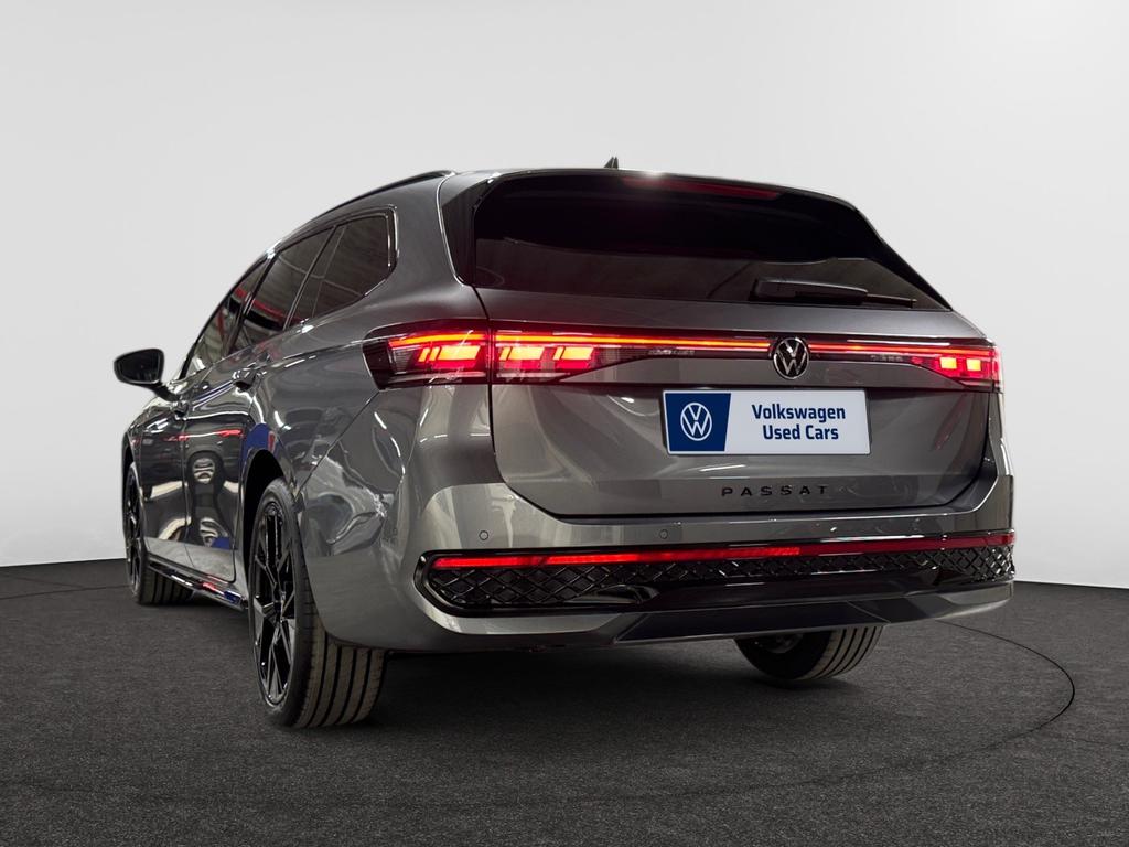 Volkswagen Passat SW Passat Variant 1.5 TSI eHybrid PHEV R-Line DSG (150 kW)