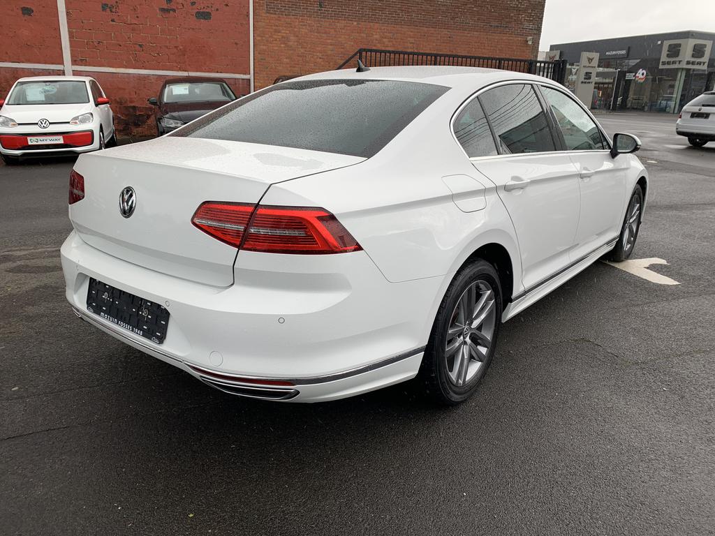 Volkswagen Passat Comfortline 1.6TDI 88kW(120cv) 6v