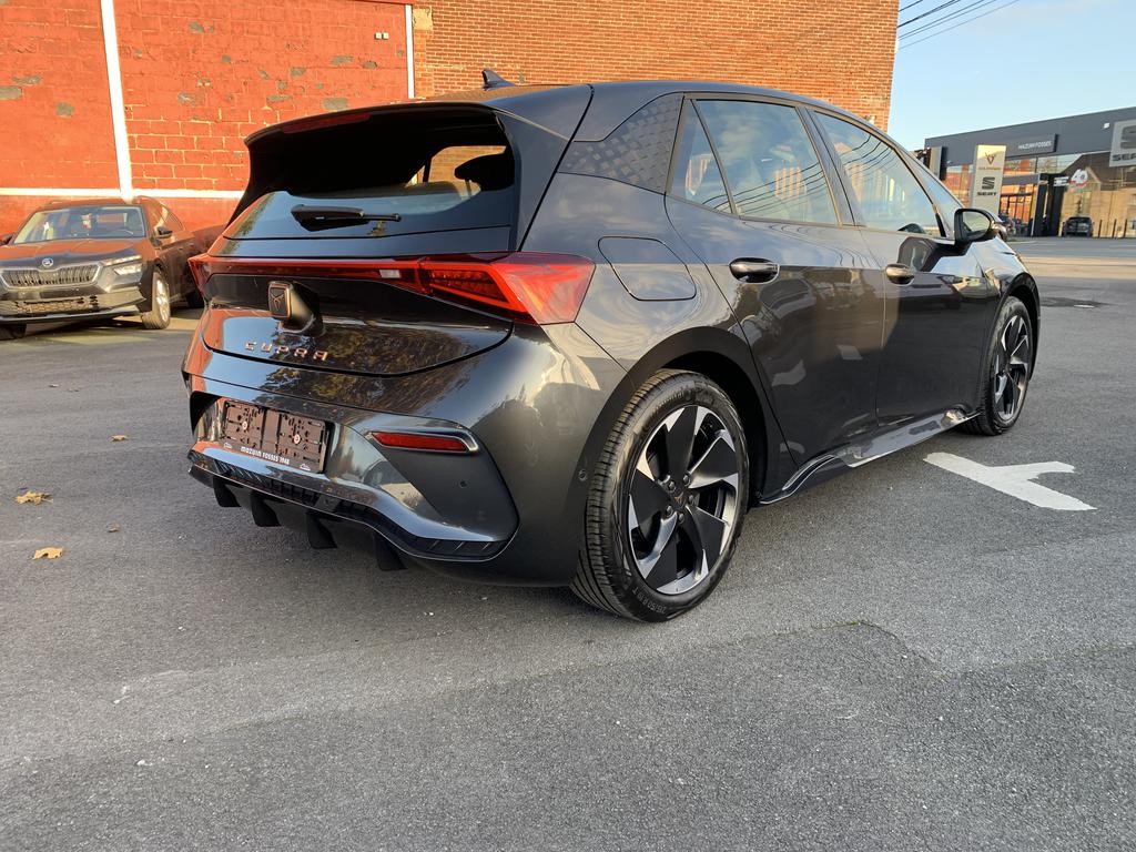 Cupra Born Born eBoost 170kW(231ch) v 58kWh