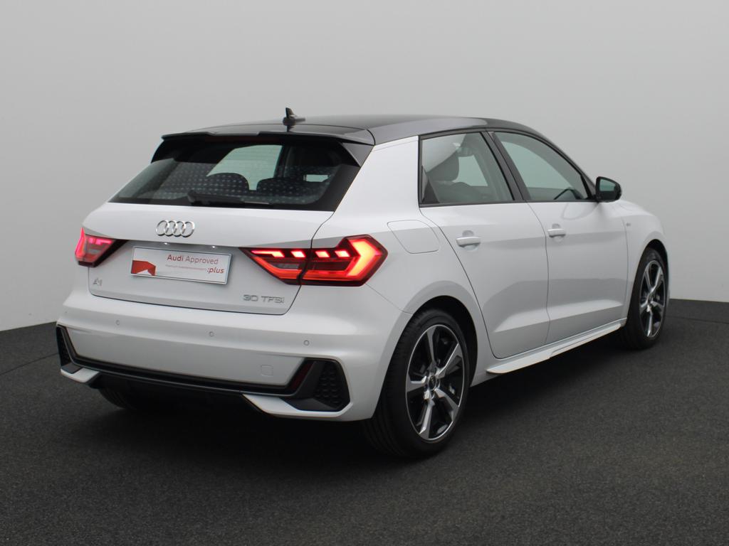 Audi A1 Sportback S-Line 30 TFSI 110 PK S-tronic / PDC / Apple Carplay / Cruise Control