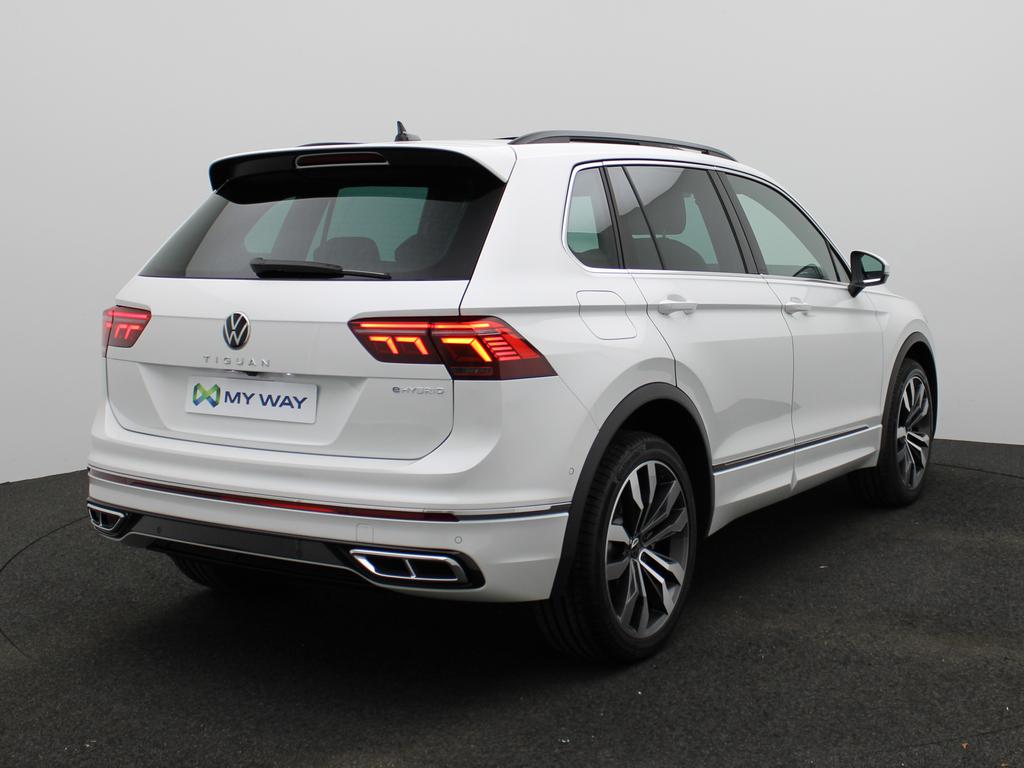 Volkswagen Tiguan 1.4 eHybrid R-Line DSG 245 PK - Panoramisch open dak - Leder