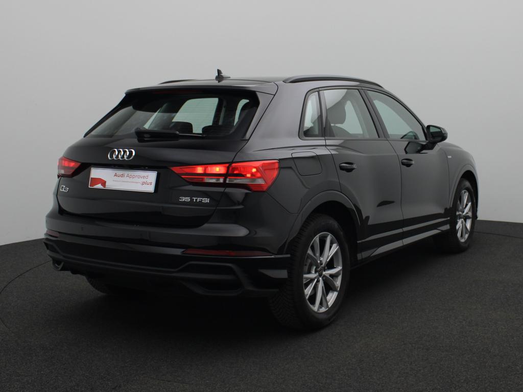 Audi Q3 S-Line 35 TFSI 150 PK S-tronic / ACC / Camera / Apple Carplay