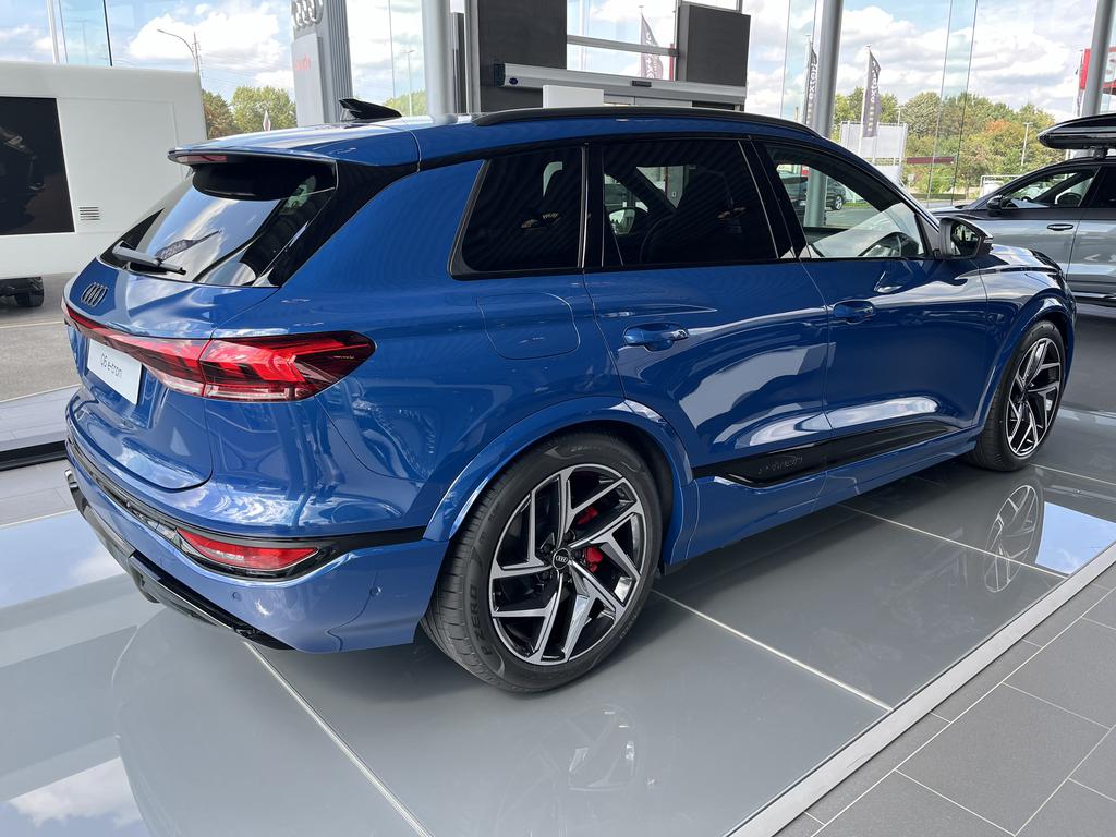 Audi Q6 e-tron Audi Q6 SUV e-tron quattro 285 kW