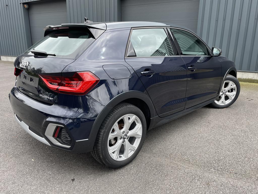 Audi A1 CITYCARVER Audi A1 citycarver  30 TFSI  85(116) kW(pk) 6 versnellingen