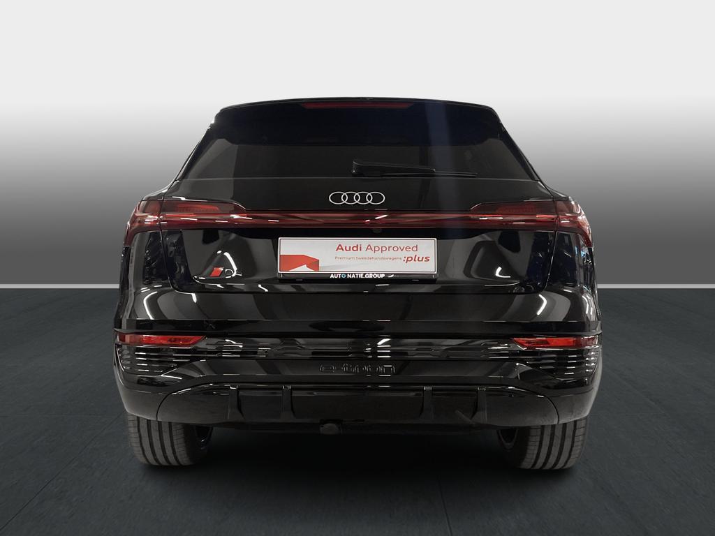 Audi Q8 e-tron Audi Q8 S line 55 e-tron quattro 300 kW