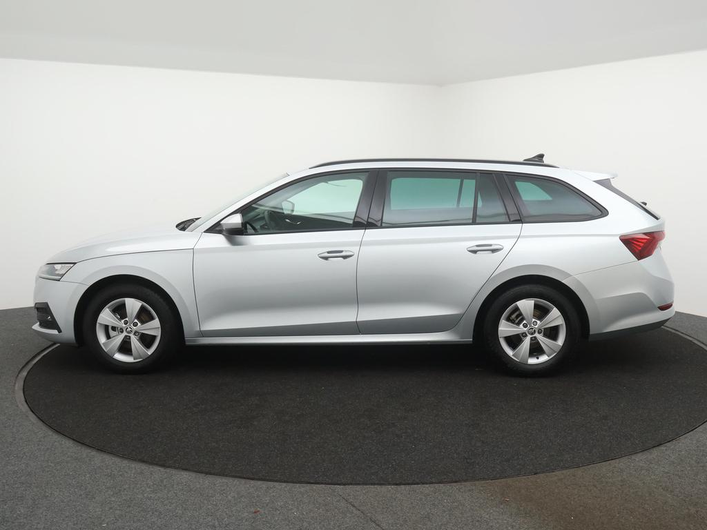 Skoda Octavia Combi Octavia Combi 1.5TSI 150PK *AUTOMAAT*APP CONNECT*ZETELVERWARMING* PDC A*...