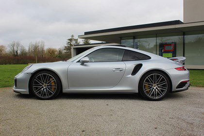 Porsche 911 .2 Turbo S /VOLLEDER/CHRONO/SUNROOF/18-WAY