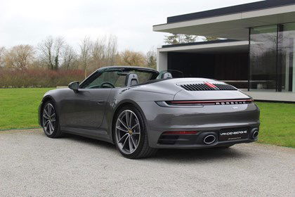 Porsche 992 CARRERA CABRIO/SPORT EXH/SEAT VENT/LEATHER/PDLS+