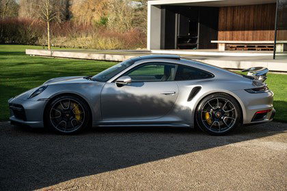 Porsche 992 TURBO S / PANO / CARBON / MATRIX / ENTRY / VAT