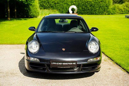 Porsche 997 3.6i Coupé/ VOLLEDER / NAVI / SUNROOF / HISTORY