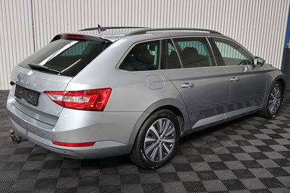 Skoda Superb iV 1.4 TSI Plug-in Hybrid GPS Trekhaak PDC Zetelverwarming