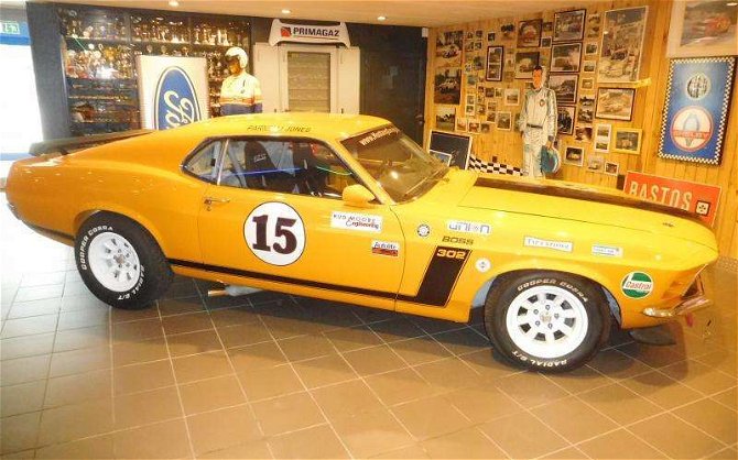 Ford fastback race car 
