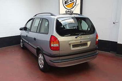 Opel Zafira 1.8i XE 16v Comfort