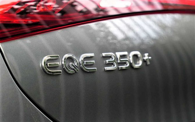 Mercedes EQE 350 AMG / Pano / Head-up / DISTRONIC / Airmatic