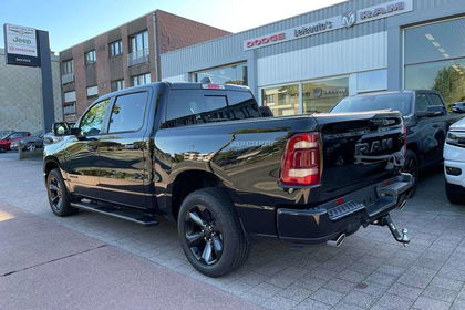 Dodge  Laramie Sport black pack € 59.900,-excl. btw