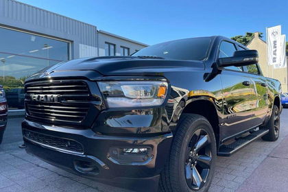 Dodge  Laramie Sport black pack € 59.900,-excl. btw