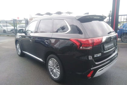 Mitsubishi  2.4i 4WD PHEV Instyle SDA-NAV