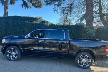 Dodge  2023 Longhorn  body color € 76.900,-excl btw