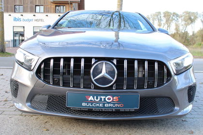 Mercedes  d Business Solution AMG grille, donkere ruiten