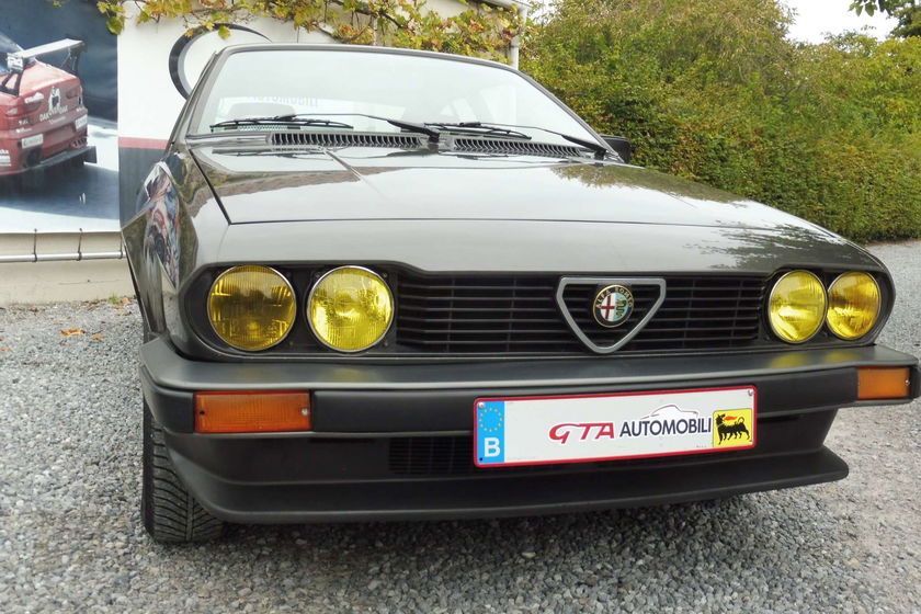 Alfa Romeo  GTV 2000