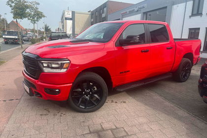 Dodge  Model 2023 Laramie Night met sunroof €63.900,-