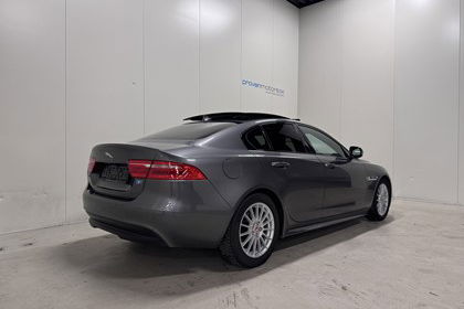 Jaguar XE 2.0d Autom. - Euro 6 - R Sport - GPS - Topstaat! 