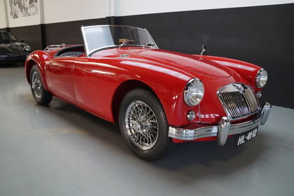 MG A Beautiful driver (1956)