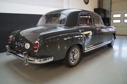 Mercedes 220 220S Ponton Top Condition Driver (1959)