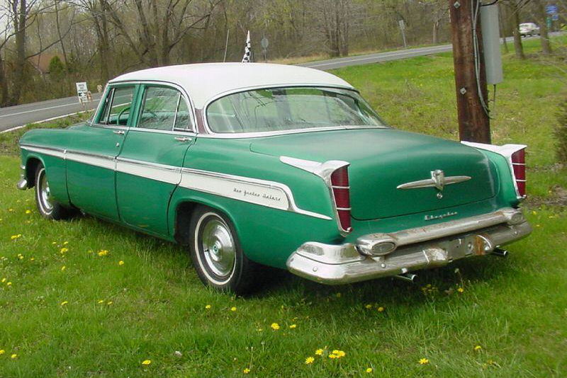 Chrysler New Yorker de Luxe green