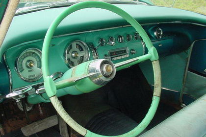 Chrysler New Yorker de Luxe green 