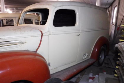 Ford Panel truck 1946 