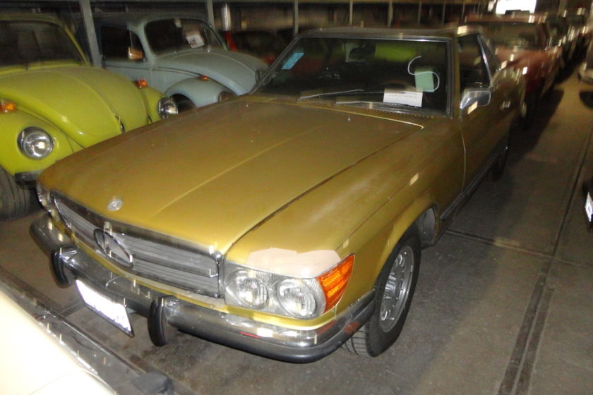 Mercedes 450 SL W107 gold