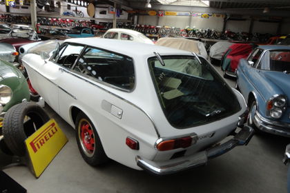 Volvo 1800 ES white 3696 