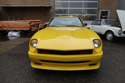 Datsun 240Z bright yellow 