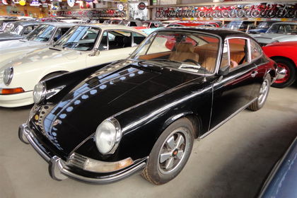 Porsche 911 E black 