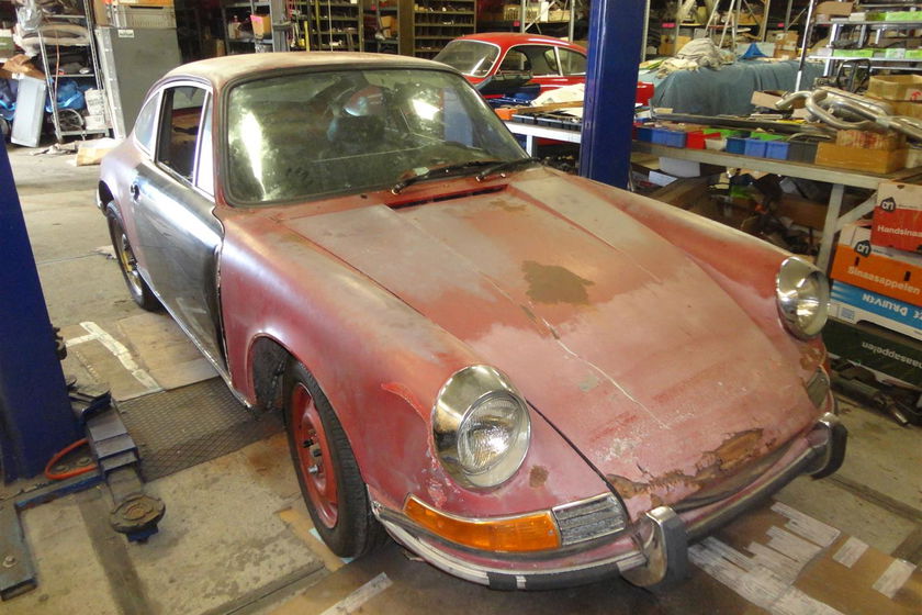 Porsche 911 T  70 to restore