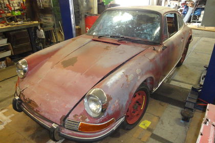 Porsche 911 T  70 to restore 