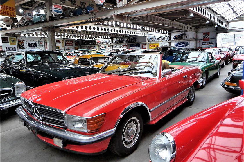 Mercedes 350SL W107 74 red