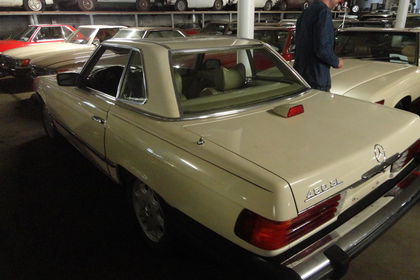 Mercedes 450SL W107 1979 wit / creme  