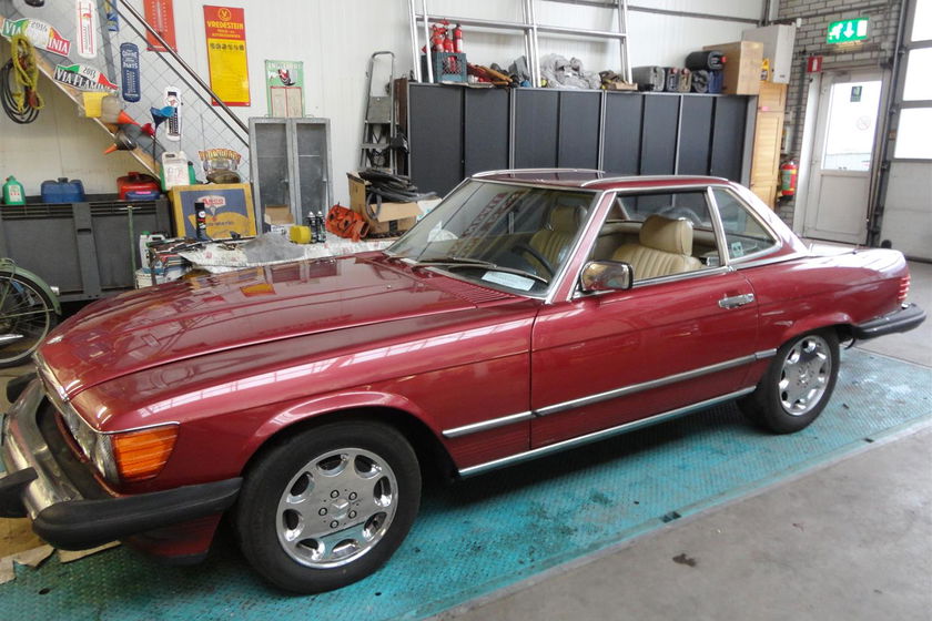 Mercedes 560SL 89