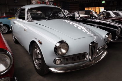 Alfa Romeo 1300 Sprint light blue 