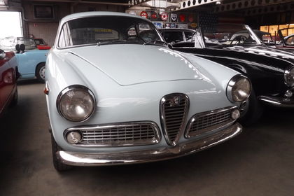 Alfa Romeo 1300 Sprint light blue 