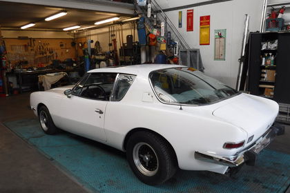 Studebaker Avanti 1978 