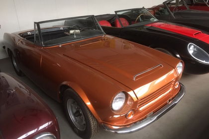 Datsun 1600 Fairlady restored 