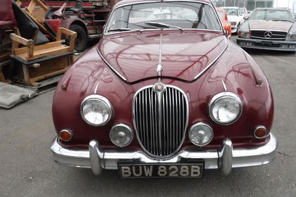 Jaguar MK2 RHD red 